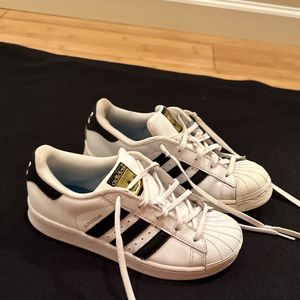 White superstar adidas